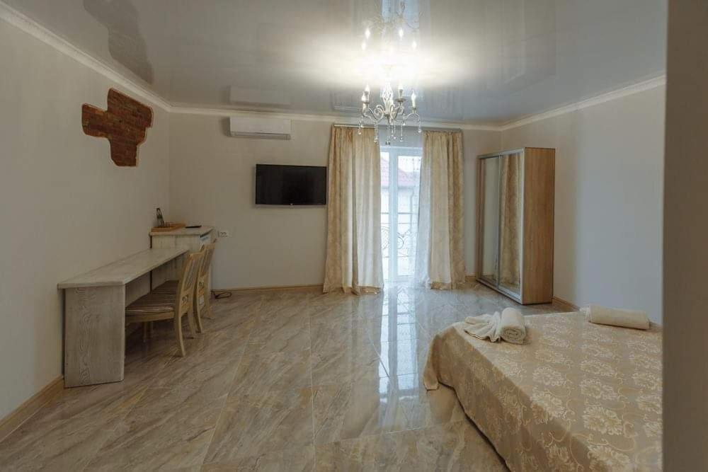 Бутик 2017 Hotel Bilhorod-Dnistrovsʼkyy Екстериор снимка